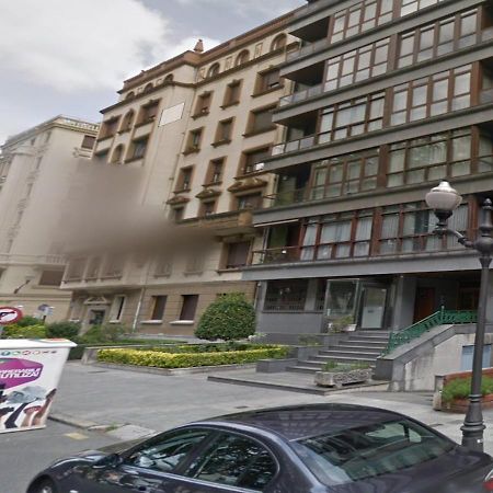 Cv33 Ostatua Hotel Bilbao Exterior photo